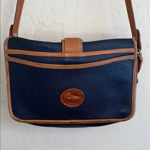 Vintage Dooney & Bourke crossbody bag